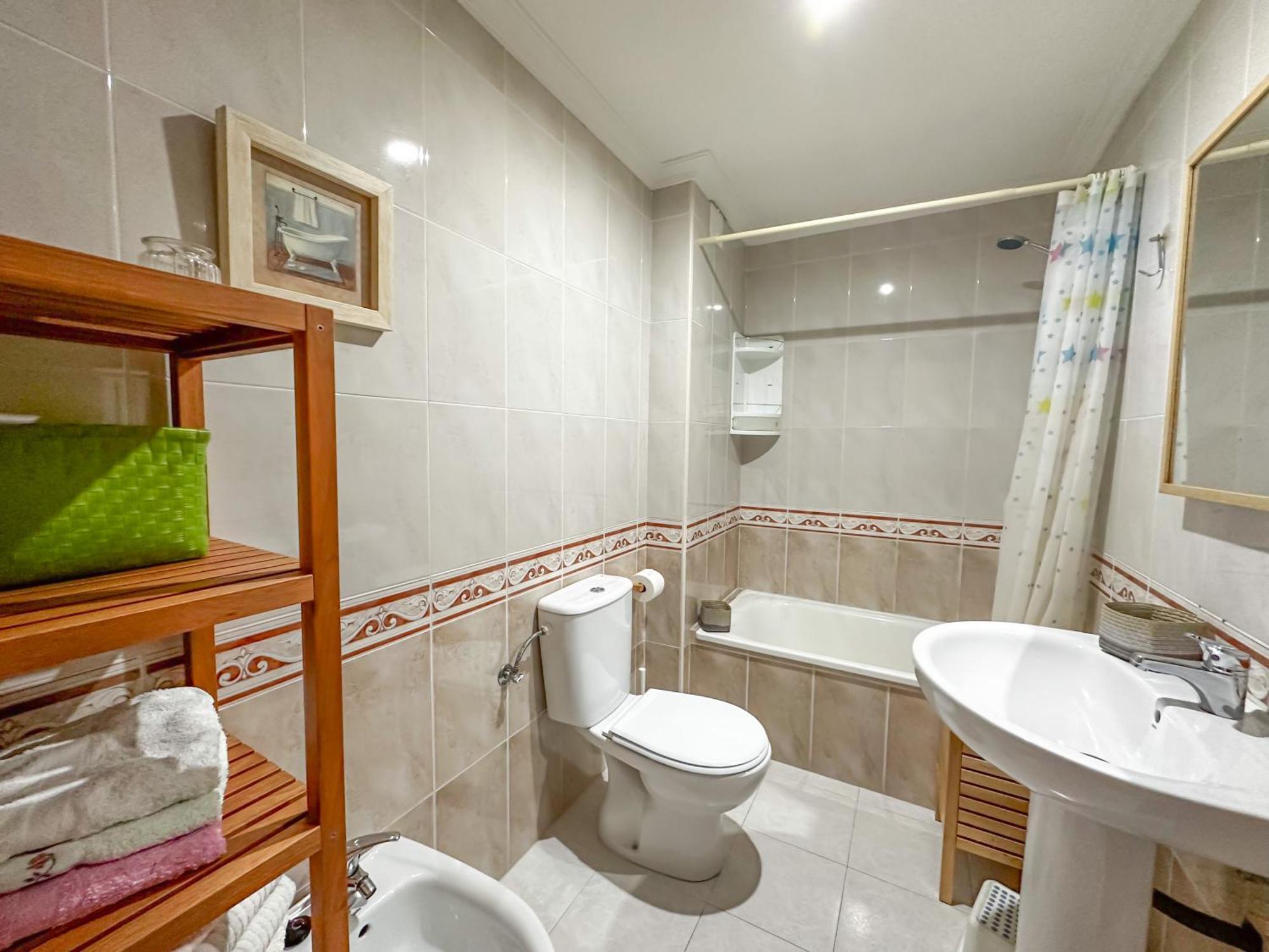 Apartamento Completo, Amplio, Muy Iluminado Y Con Plaza De Garaje Incluida. O Grove Exterior photo