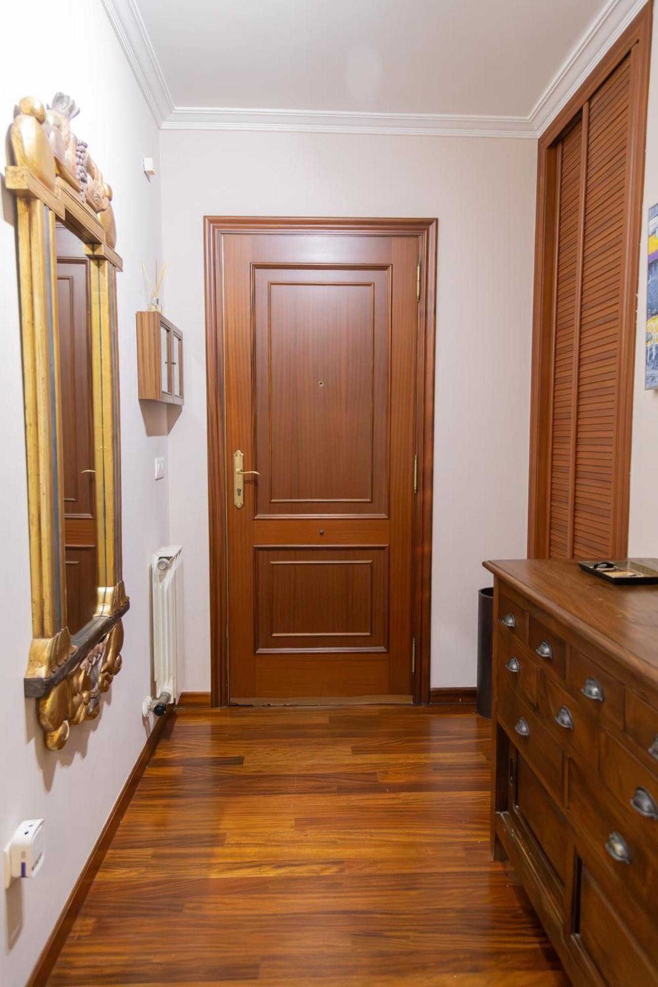 Apartamento Completo, Amplio, Muy Iluminado Y Con Plaza De Garaje Incluida. O Grove Exterior photo