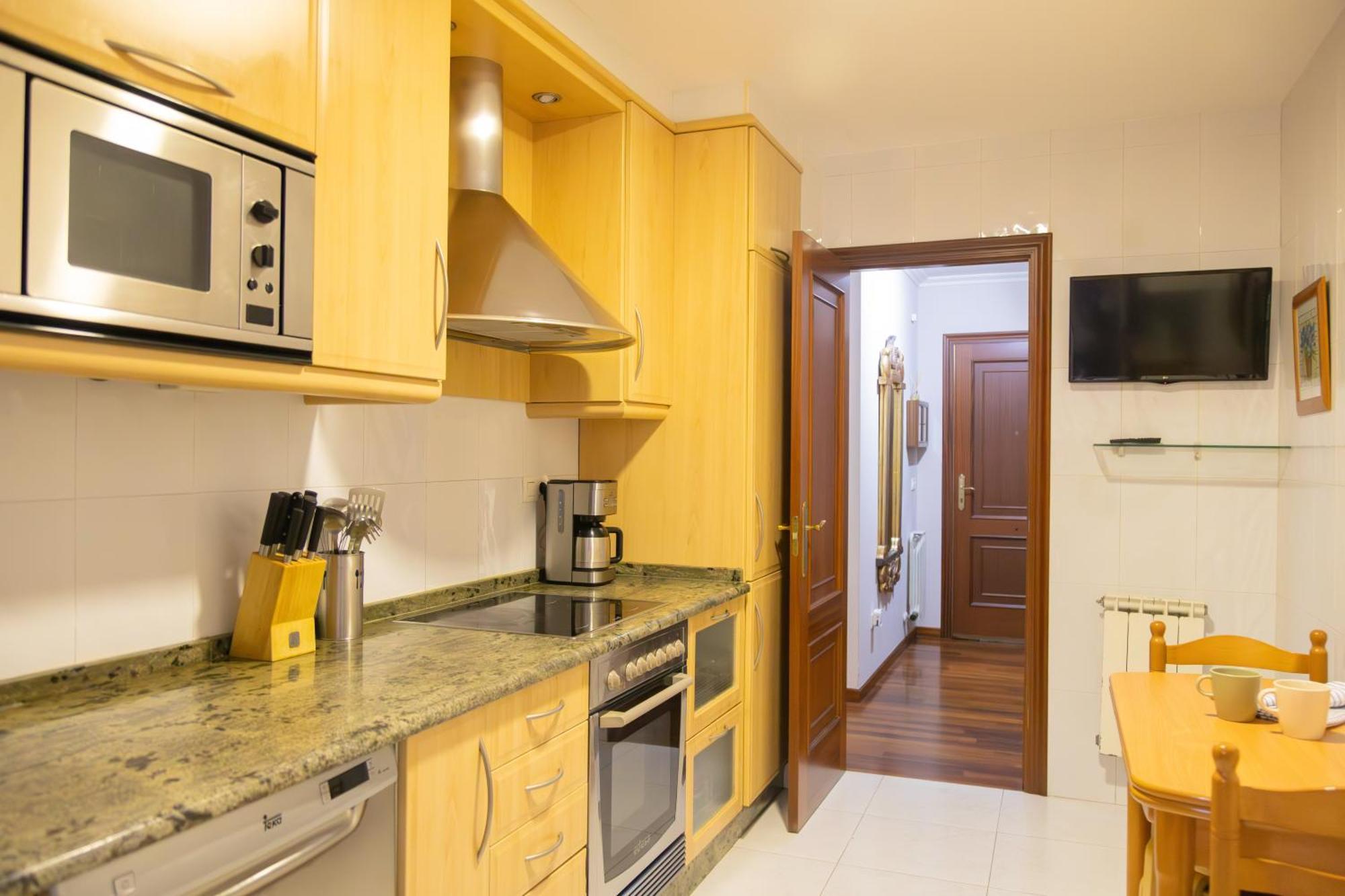 Apartamento Completo, Amplio, Muy Iluminado Y Con Plaza De Garaje Incluida. O Grove Exterior photo
