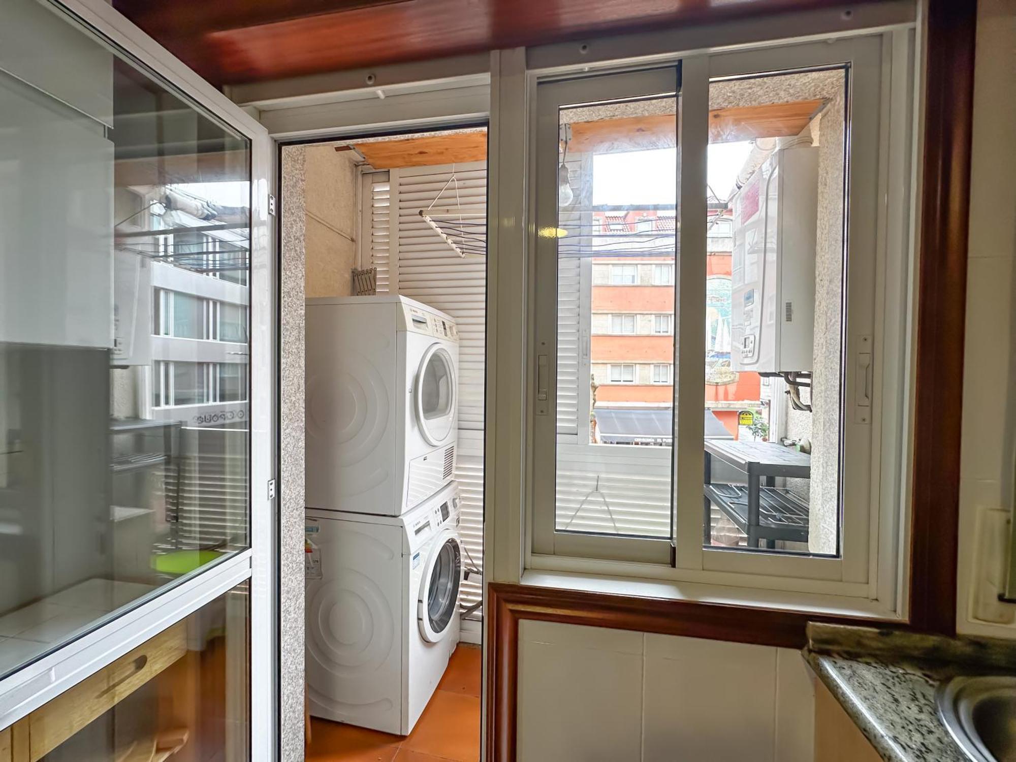 Apartamento Completo, Amplio, Muy Iluminado Y Con Plaza De Garaje Incluida. O Grove Exterior photo