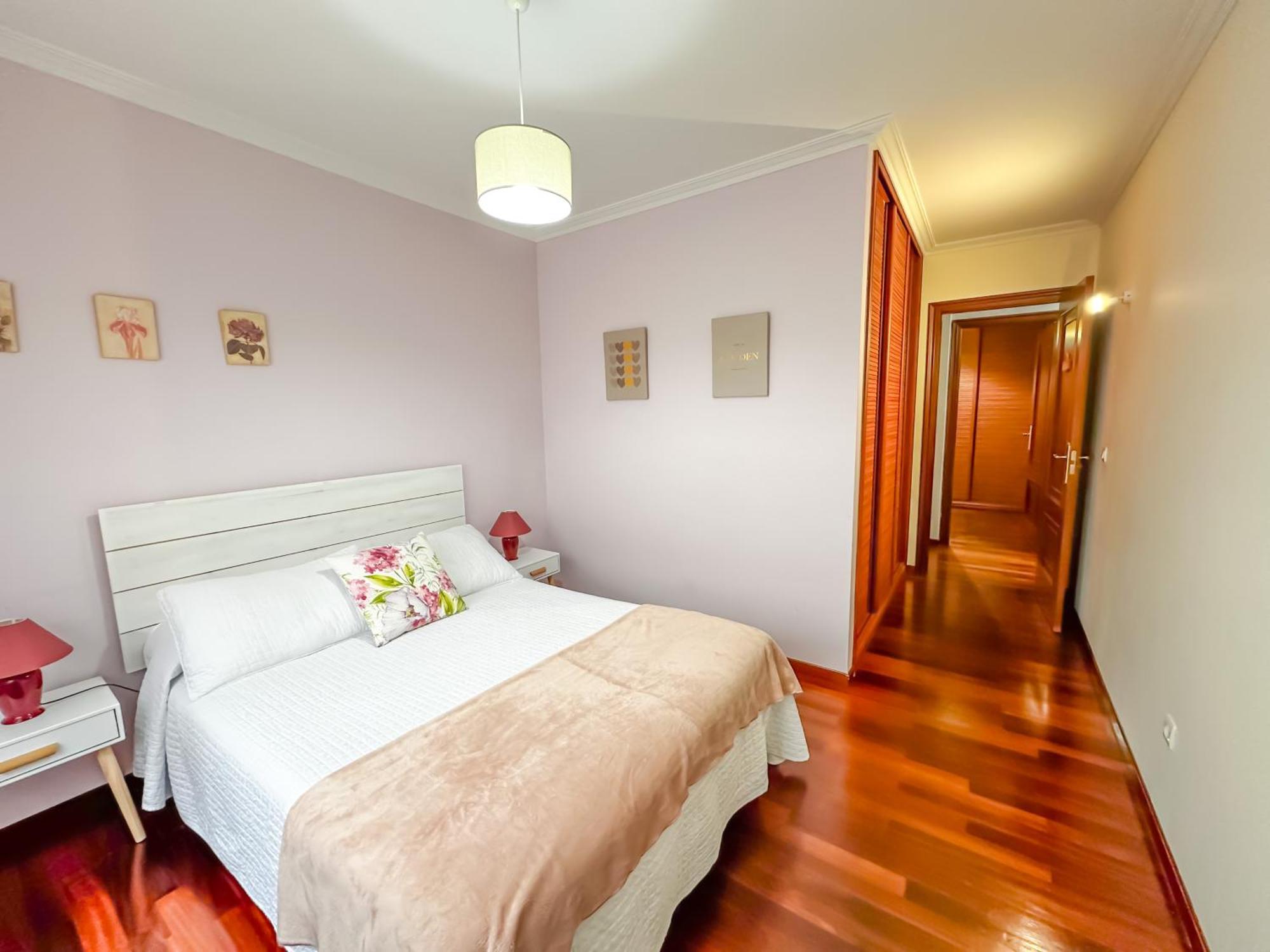 Apartamento Completo, Amplio, Muy Iluminado Y Con Plaza De Garaje Incluida. O Grove Exterior photo